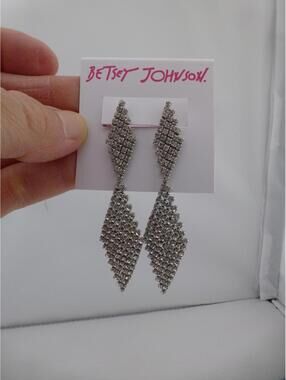 Betsey Johnson Silver Tone Rhinestone Dangle Drop Earrings New w/Tags R10